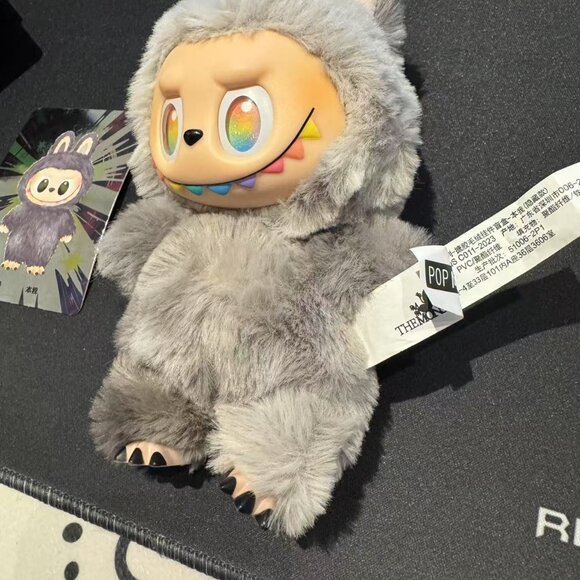 LABUBU The Monsters V3 Big Into Energy ID Secret No box - Picture 4 of 8